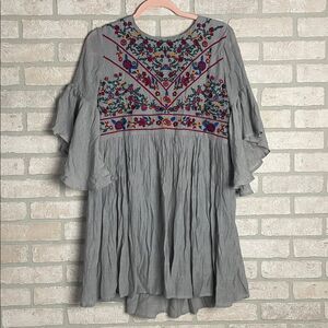Umgee Gray Floral Embroidered Dress size small